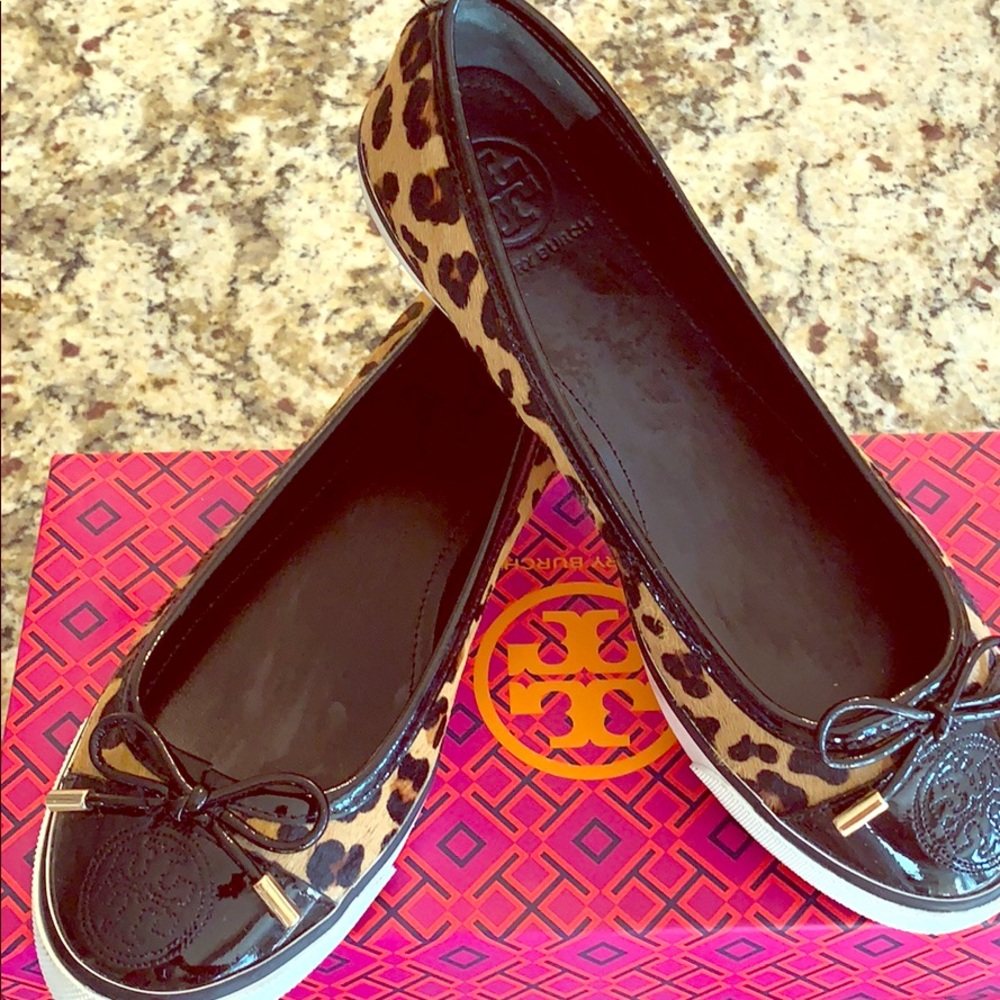 Tory Burch size 7 sneakers/flats